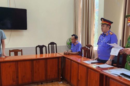 Bắt nguyên chủ tịch xã, cán bộ địa chính xã Bãi Thơm, TP Phú Quốc