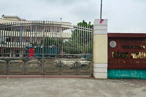 Vụ bé trai ở Thái Bình bị bỏ quên trên xe: Nỗi đau người ở lại