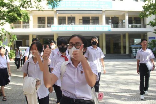 Thí sinh thi vào lớp 10 ở Đà Nẵng 'thở phào' với đề thi tiếng Anh