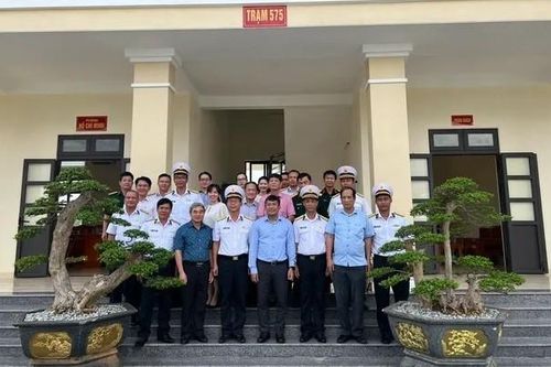 Thứ trưởng Thường trực Nguyễn Minh Vũ thăm và làm việc với Trung đoàn 451, Bộ Tư lệnh Vùng 4 Hải quân, Bình Thuận