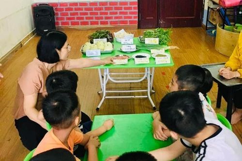 Cô giáo 'nặng lòng' với trẻ tự kỷ