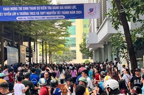 '1 chọi 20' giành vé học tại trường THCS 'hot' ở Hà Nội