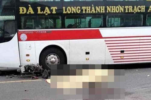 Xe máy tông xe khách, 2 thanh niên tử vong tại chỗ