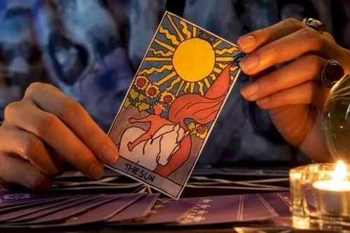 Cô gái 25 tuổi nhập viện tâm thần sau nhiều ngày làm điều hầu hết giới trẻ đều ham