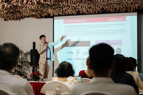 Thị trường mỹ phẩm Việt Nam thu hút nhà đầu tư ngoại