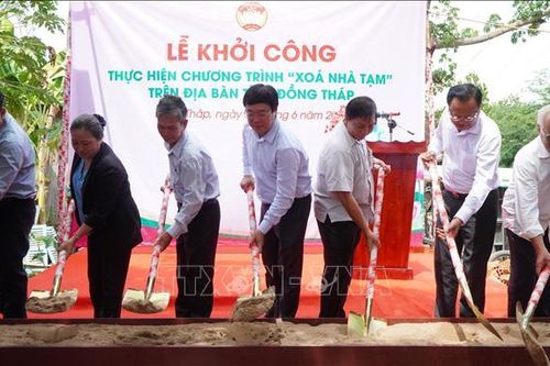 Đồng Tháp: Phấn đấu đến năm 2025 hỗ trợ xây dựng 2.000 căn nhà cho hộ nghèo, cận nghèo