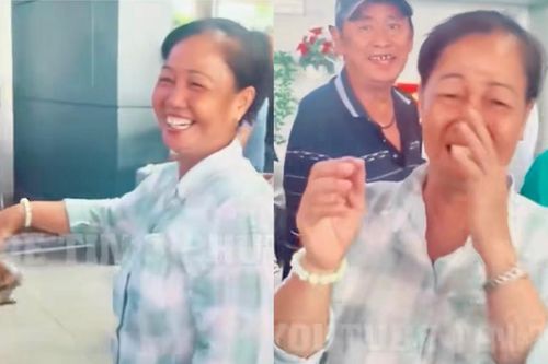 Ra sân bay đón con đi Nhật trở về, nghe con gọi tên ba mẹ cảnh giác vì sợ người lạ đánh thuốc mê