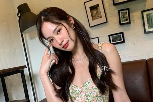 Nữ chính MV của Sơn Tùng được mệnh danh là búp bê Barbie Đông Nam Á