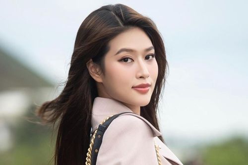 Thiên Ân sau 2 năm đăng quang: Bộ sưu tập đồ hiệu không thua hội chị em