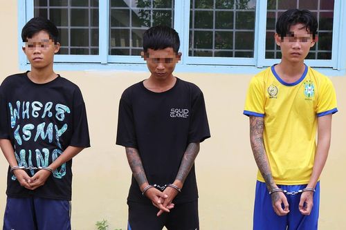 Băng cướp manh động dùng súng, mã tấu cướp tài sản