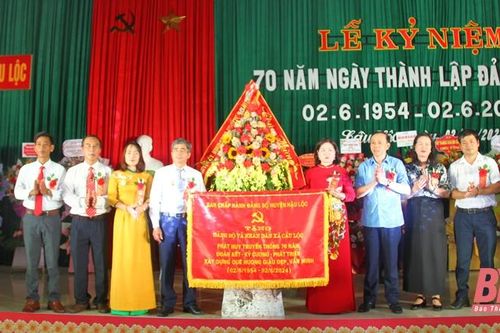Kỷ niệm 70 năm thành lập Đảng bộ xã Cầu Lộc