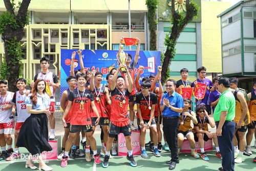 Nhà thiếu nhi Đồng Nai vô địch bảng nam Giải bóng rổ Thanh thiếu niên thành phố Biên Hòa mở rộng lần II-2024