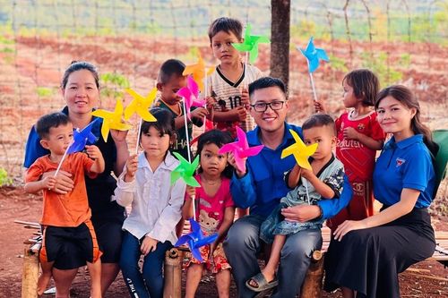 E-magazine Gia Lai ưu tiên nguồn lực cho trẻ em