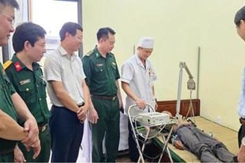 Yêu thương bên chân sóng