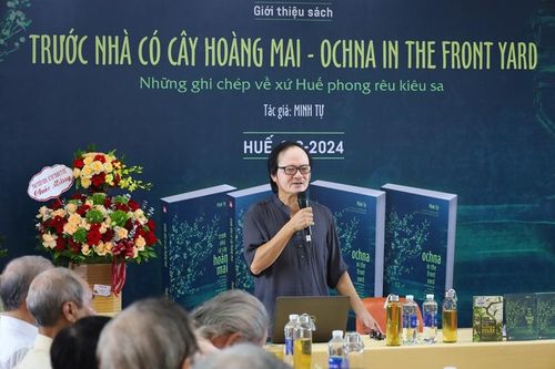 Minh Tự - người ham chơi một cách tinh tế