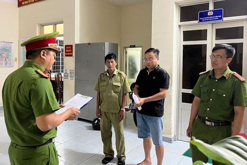 Giám đốc lên mạng tuyển nhà phân phối rồi lừa đảo