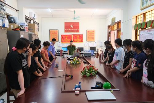 Khởi tố thêm 11 bị can giả danh sàn thương mại điện tử để lừa đảo