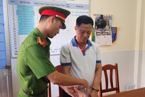 Bắt giam nguyên Chủ tịch xã và cán bộ địa chính ở TP Phú Quốc