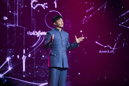 Dược sĩ Tiến đầu tư khủng cho 'Miss Universe Vietnam'