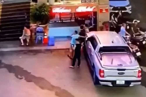 Hiện trường vụ tai nạn chủ khách sạn bị thạch cao rơi trúng đầu tử vong