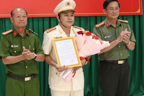 Bổ nhiệm Đội trưởng giữ chức Phó Trưởng Công an huyện, 2 Thiếu tá nhận nhiệm vụ mới