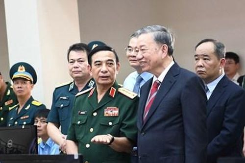 Chủ tịch nước Tô Lâm thăm Quân chủng Phòng không-Không quân
