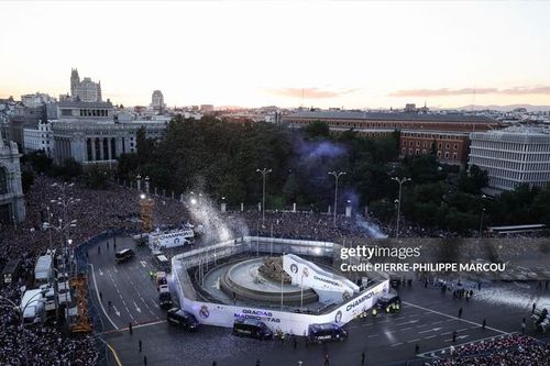 Real Madrid ăn mừng vô địch Cúp C1: Gần nửa triệu fan đổ ra đường chung vui