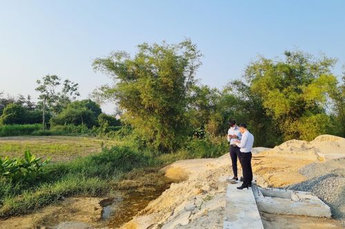 Không lẽ bó tay?