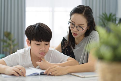 8 cách giữ sức khỏe cho sĩ tử trước mùa thi