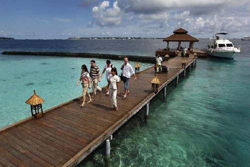 Maldives phát lệnh cấm, Israel cảnh báo công dân