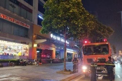 Cháy căn hộ chung cư trong đêm do chủ nhà bất cẩn khi đun nấu