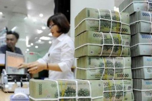 Tiền người dân gửi ngân hàng cao kỷ lục