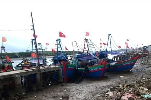 Cửa biển bồi lấp, ngư dân gặp khó