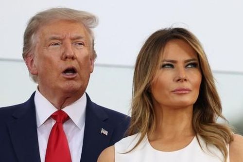 Bà Melania được khuyên bỏ ông Trump