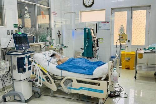 Vụ ngộ độc bánh mì gần 600 người nhập viện ở Đồng Nai: Bé trai 5 tuổi tử vong
