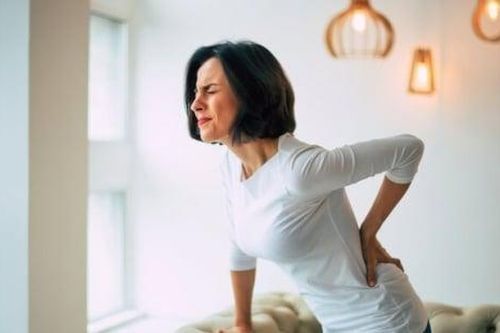 Đau lưng dưới ở phụ nữ cảnh báo điều gì?