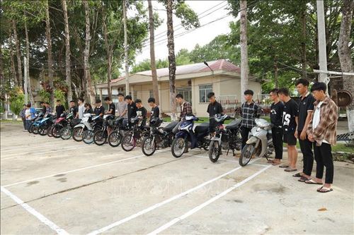 Tạm giữ nhiều đối tượng vi phạm pháp luật