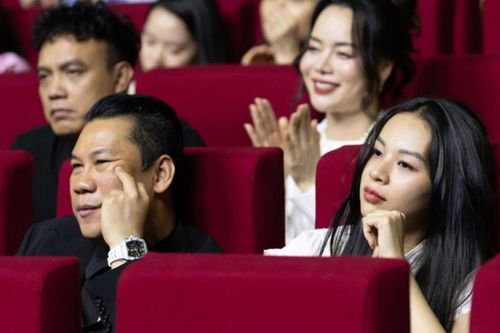 Showbiz 3/6: Bị nghi chia tay học trò Hồ Ngọc Hà, chồng cũ Lệ Quyên vẫn giữ hành động này?