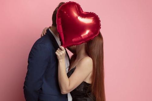 Người trẻ và mối quan hệ tình cảm mập mờ, không tên
