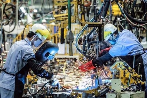 Ngành sản xuất Việt Nam cải thiện nhẹ trong tháng 5/2024, số lượng đơn đặt hàng mới tiếp tục tăng