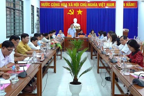 UBND TX. Tân Châu họp thường kỳ tháng 5/2024