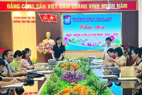 1.041 học sinh đăng ký dự tuyển vào Trường THCS Văn Lang