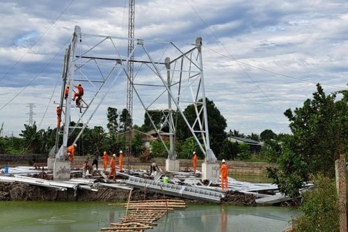 Đội xung kích EVNSPC: Khẩn trương hỗ trợ thi công đường dây 500kV mạch 3 Quảng Trạch - Phố Nối