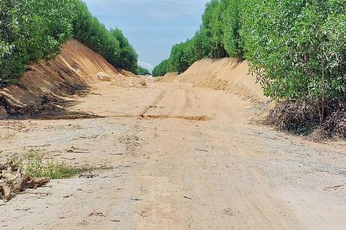 Quảng Nam: Ngổn ngang do vướng mặt bằng, dự án đường ĐH.12 ở huyện Phú Ninh được gia hạn