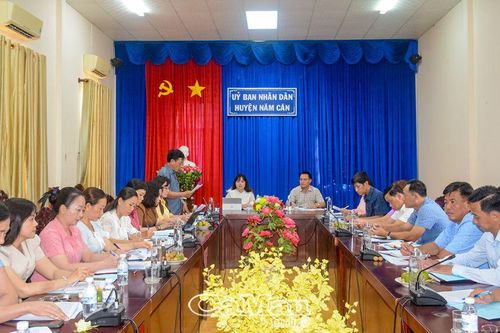Đảm bảo cho Hội LHPN các cấp tham gia vào hoạt động quản lý Nhà nước