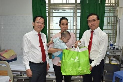 Saigon Co.op tặng 35 suất phẫu thuật hàm mặt cho bệnh nhi