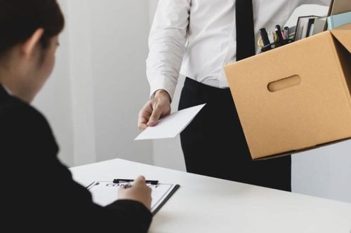 'Chảnh' như gen Z: Thử việc lương 14 triệu kêu chán, bỏ về quê 'chữa lành'