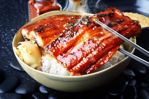 Ai không nên ăn lươn?