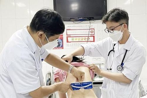 Vì sao bệnh nhân xương khớp ngày càng trẻ hóa?