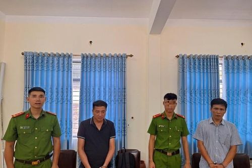 Bắt tạm giam hiệu trưởng, kế toán ăn chặn tiền